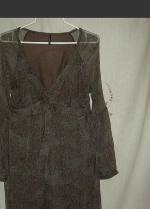 Платье в коричнево-зеленом фоне,р.46,легкое,полиэстер.