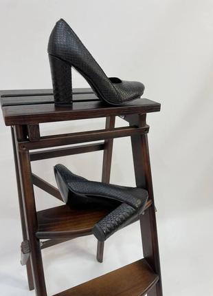 Ексклюзивні туфлі човники італійська шкіра рептилія жіночі чорні2 фото