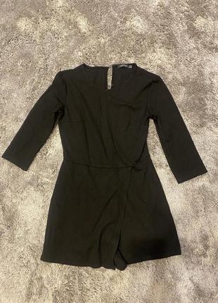 Прекрасный чёрный комбинезон з шортиками+ юбка от bershka 🔥