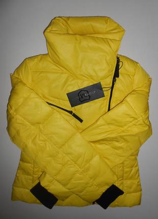 Класна куртка пуховик andrew marc на дівчинку 10/12 років