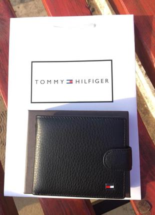 Чоловічий гаманець tommy hilfiger чорний / портмоне / подарункова упаковка на подарунок хлопцю1 фото