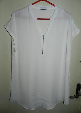 Стильная,удлинённая,белая блузка на молнии,большого размера,батал1 фото