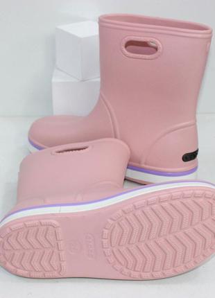 Красиві жіночі гумові чоботи в ніжному рожевому кольорі.4 фото