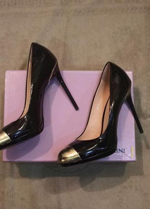 Новые женские туфли на высоком каблуке carlo pazolini, натуральная кожа, натуральныц лак, размер 39