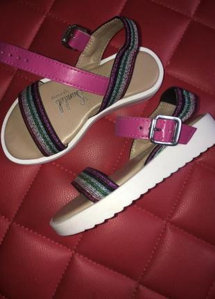 Нові босоніжки на дівчинку 15.5