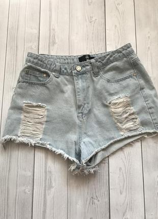 Круті джинсові шорти
