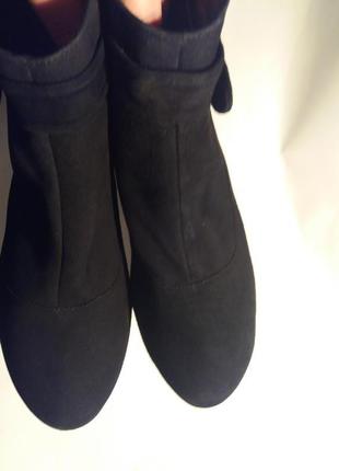 Интересные замшевые ботинки footglove m&s 8р (41-42)
