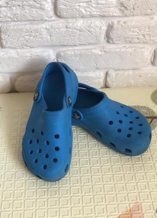 Crocs