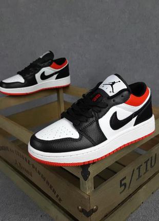Кроссовки женские Pink-White nike air Varsity 1 retro low
