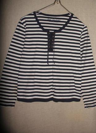 Стилізована тільник лонгслив bm зі шнурівкою