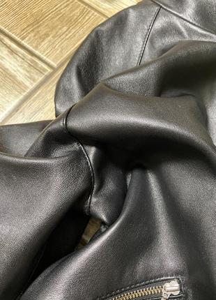 Короткая натуральная кожаная куртка le’san9 фото