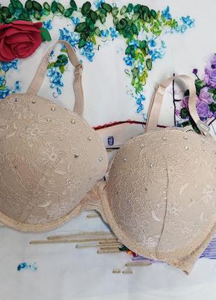 Красивый бюстгальтер с пуш ап, стразами и кружевом secret possessions/75d