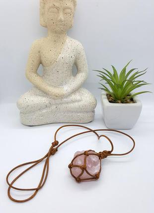 🔺💎✨ плетеный кулон-сеточка в стиле макраме на шнурке с натуральным камнем розовый кварц