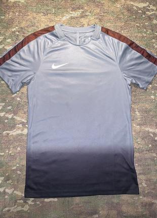 Футболка Trainers nike sportswear 02.12.08, оригинал, размер s