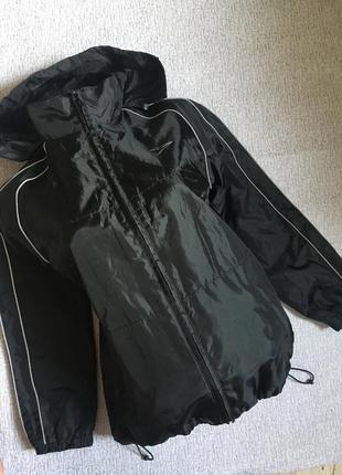Вітровка чорна дощовик жіноча спортивна куртка чорна з відбивачами crivit - s,m.1 фото