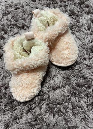 Хутряні капці next