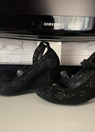 Туфлі натуральна замша