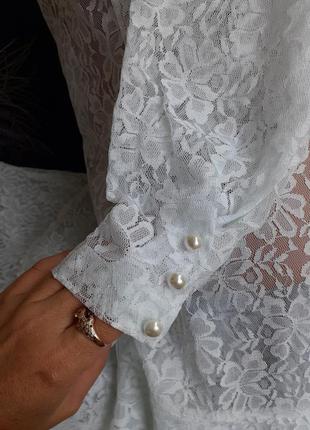 Платье ссср советское кружевное орнаментальные розы с рукавом фонариком белоснежное с воланами жемчуг8 фото