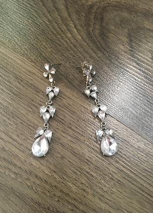 Серьги с камнями