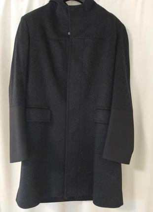 Пальто balenciaga с капюшоном на кнопках