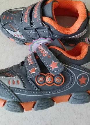 Дитячі кросівки з шкіряною ортопедичною устілкою р. 21,22,23 сірий з оранжевим хлопчикам і дівчаткам нові розпродаж