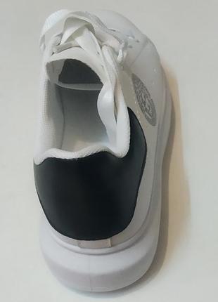 Кросівки білі розмір 30-344 фото