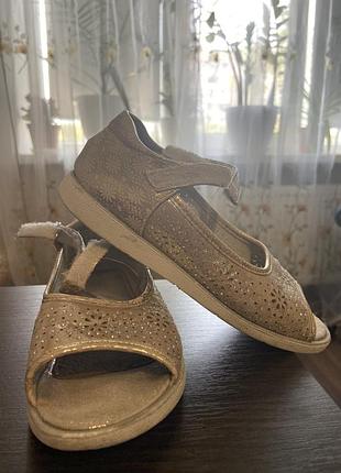 Босоножки