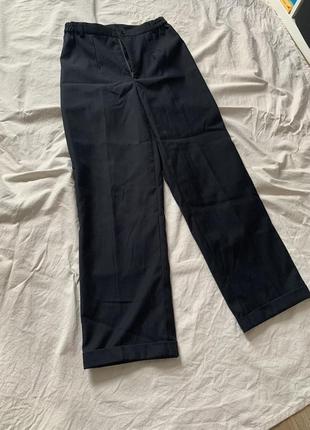 Прямые укороченные черные брюки1 фото