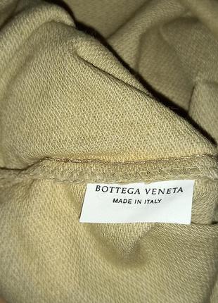 Оригинальный пыльник от
bottega veneta6 фото