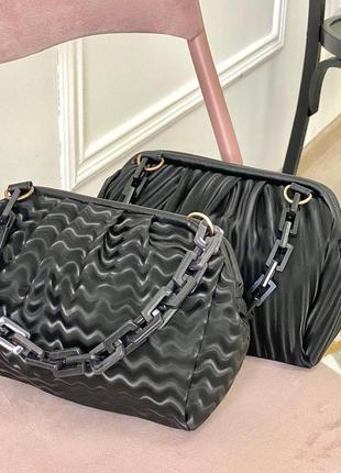 Чёрная сумка через плечо сумочка клатч кроссбоди с цепью боттега пельмень облако