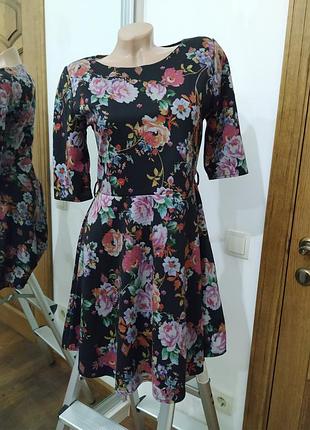 Короткое платье с принтом цветы