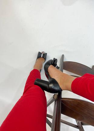 Эксклюзивные туфли из натуральной итальянской кожи чёрные с бантиком7 фото