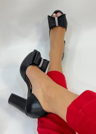 Эксклюзивные туфли из натуральной итальянской кожи чёрные с бантиком1 фото