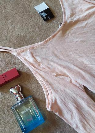 Нежная персиково розовая блуза трапеция со спущенными плечами тонкие бретельки4 фото