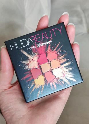 Палетка теней huda beauty coral obsessions1 фото