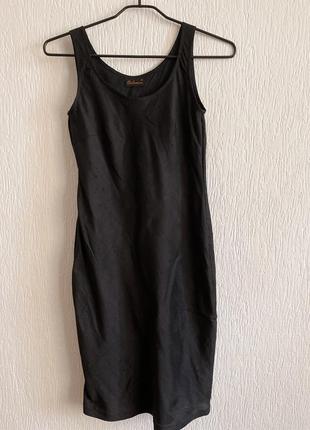 Маленьке чорне плаття5 фото