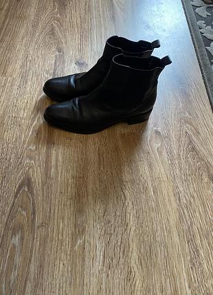 Ботинки кожаные 6