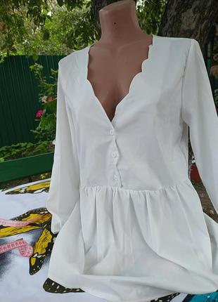 Белая нежно молочная блуза с длинными рукавами1 фото