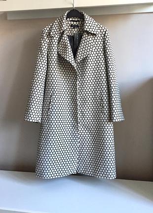 Стильні легкі пальта