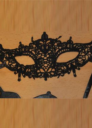 Кружевная черная обворожительная маска из плотного толстого кружева на завязках за голову 156911 фото