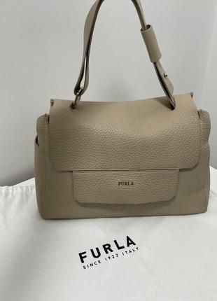 Сумка furla capriccio с ручкой винтаж оригинал бежевого цвета