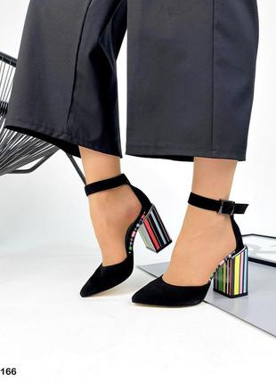 Туфли n-style
на устойчивом обтяжном цветном каблуке, чёрные, натуральная замша3 фото