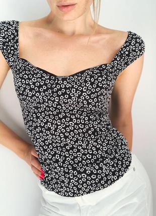 Топ в квіточку, літня маєчка