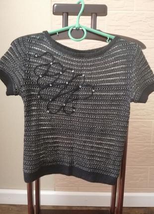 В'язана ажурна футболка