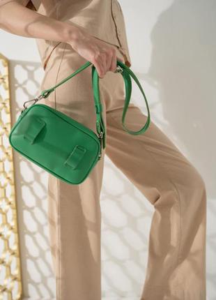 Женская кожаная сумка поясная/кроссбоди зеленая7 фото