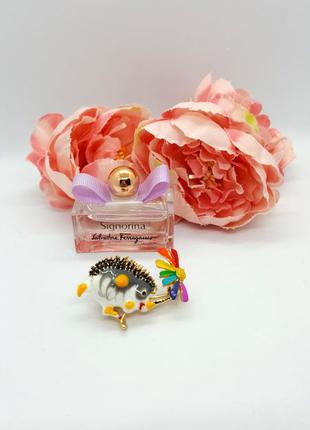 🌼🦔 милая брошь "ежик с разноцветной ромашкой" эмаль ёж цветок брошка2 фото