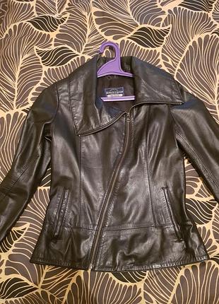 Шкіряна куртка-косуха