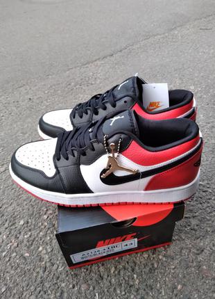 Кросівки унісекс Nike Air Jordan 1 Retro High Nouveau Snakeskin Black Red Mens Shoes 819176-001 low red black.