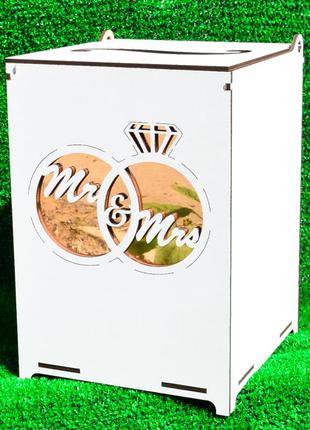 Весільна коробка для сбору грошей кільця mr & mrs + золотий акрил 22см дерев'яна скриня скарбничка2 фото