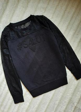 Черный свитшот с кружевными рукавами